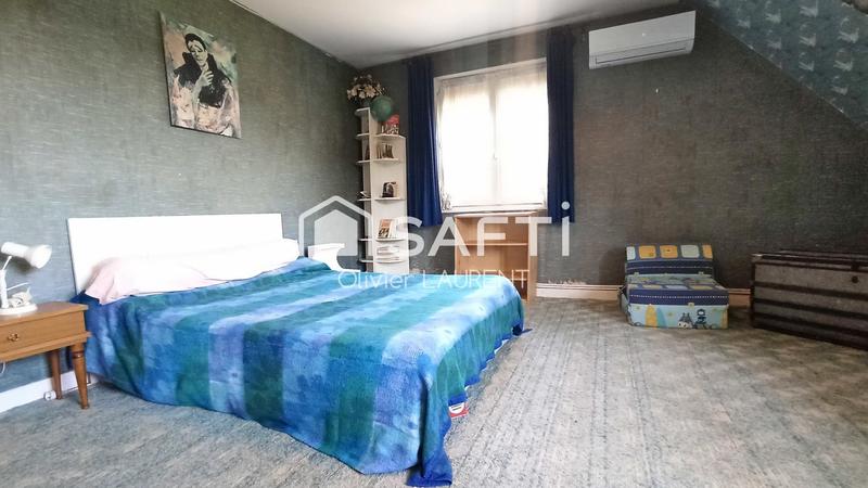 Maison - 213 m² - 7 pièces