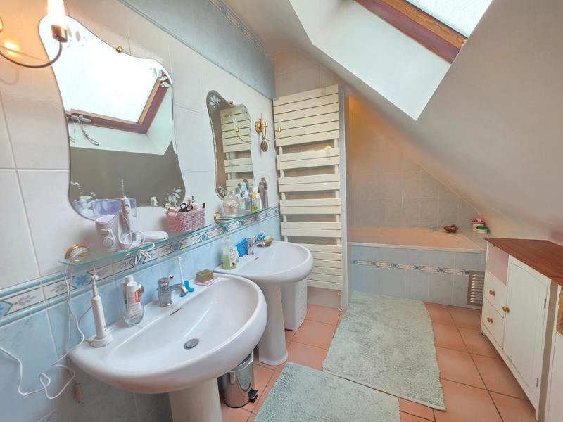 Maison - 138 m² - 4 pièces