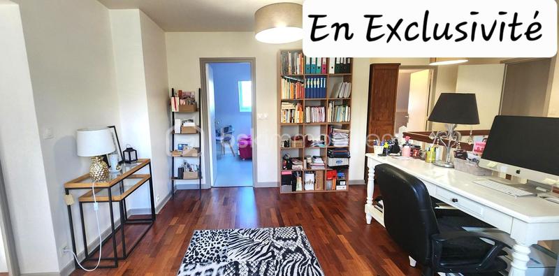 Propriété - 230 m² - 8 pièces