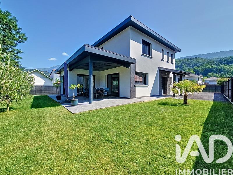 Maison - 160 m² - 6 pièces