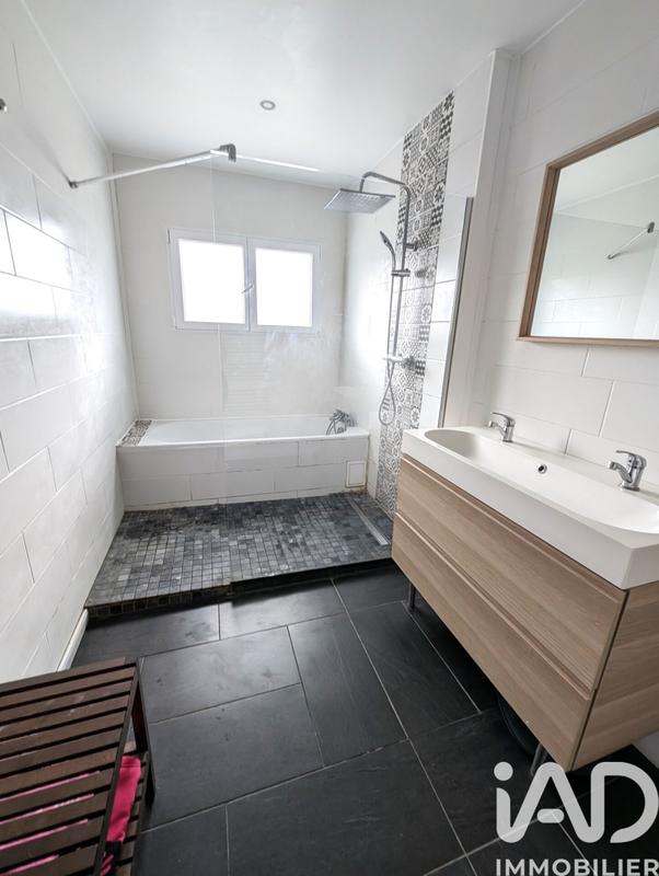 Maison - 90 m² - 4 pièces