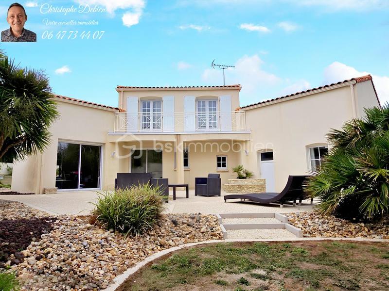 Pavillon - 165 m² - 6 pièces