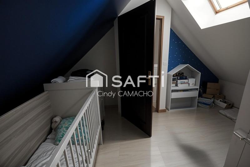 Maison - 80 m² - 8 pièces