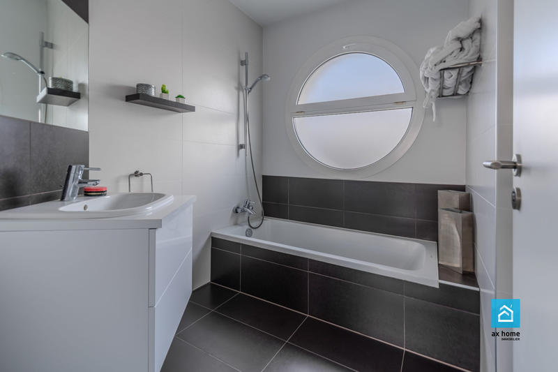 Maison contemporaine - 128 m² - 4 pièces