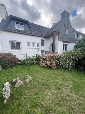 Maison traditionnelle - 193 m² - 7 pièces