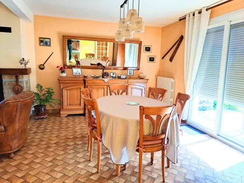 Maison - 121 m² - 6 pièces