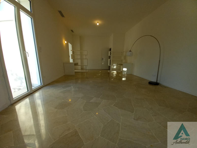 Appartement - 145 m² - 5 pièces