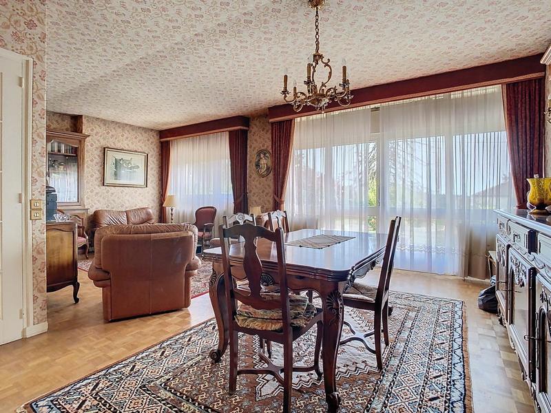 Maison - 200 m² - 7 pièces