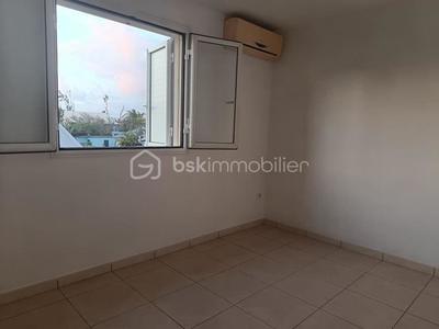 Maison - 74 m² - 4 pièces