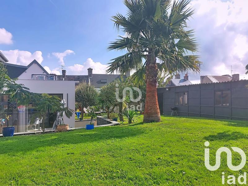 Maison - 252 m² - 9 pièces