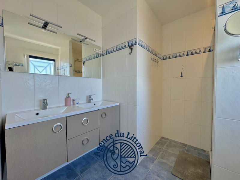 Maison - 171 m² - 7 pièces