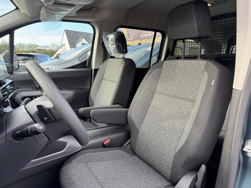 Opel Combo Xl 1.5 Hdi 130 Eat8 Elegance