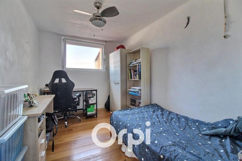 Appartement - 80 m² - 4 pièces