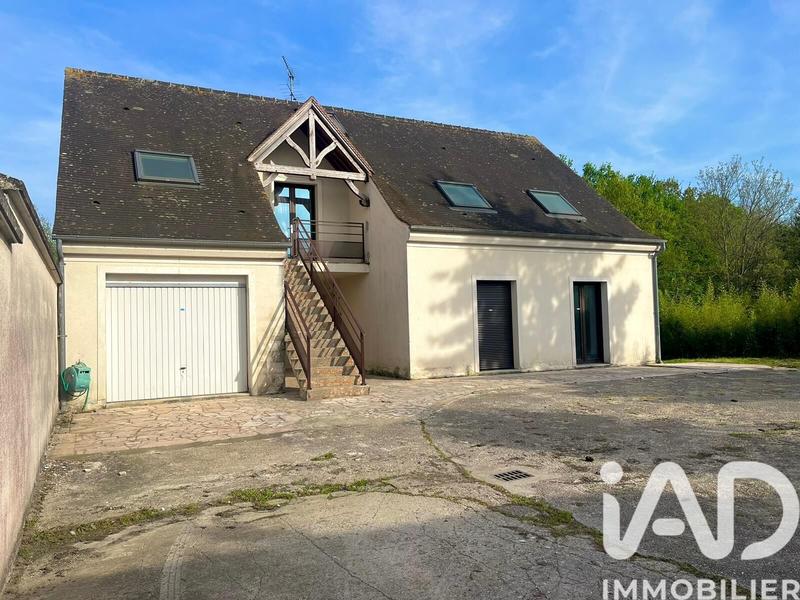 Maison - 246 m² - 9 pièces