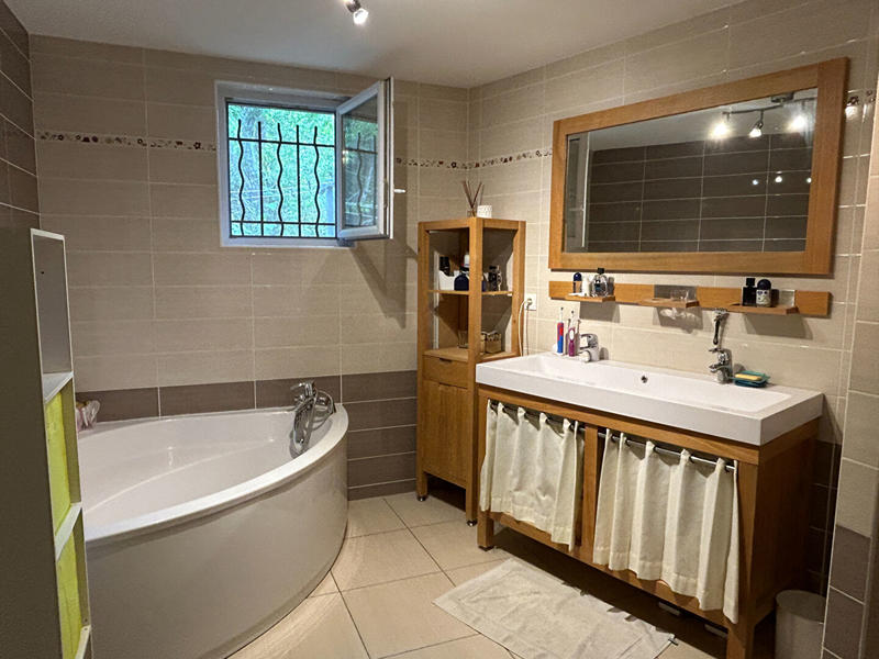 Maison - 163 m² - 6 pièces