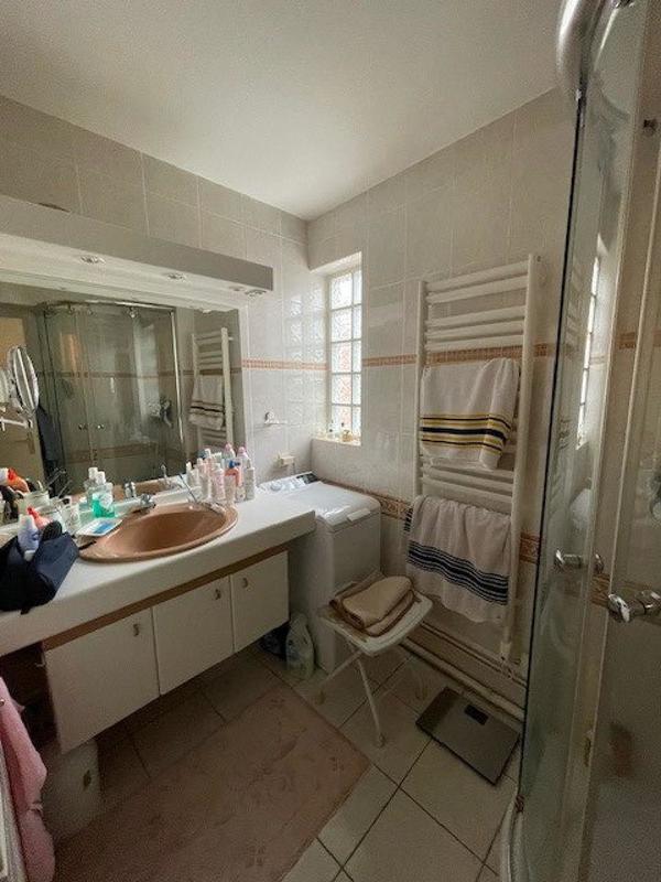 Appartement - 81 m² - 2 pièces