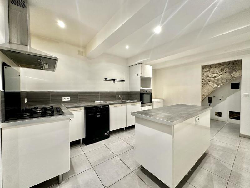 Maison - 94 m² - 5 pièces