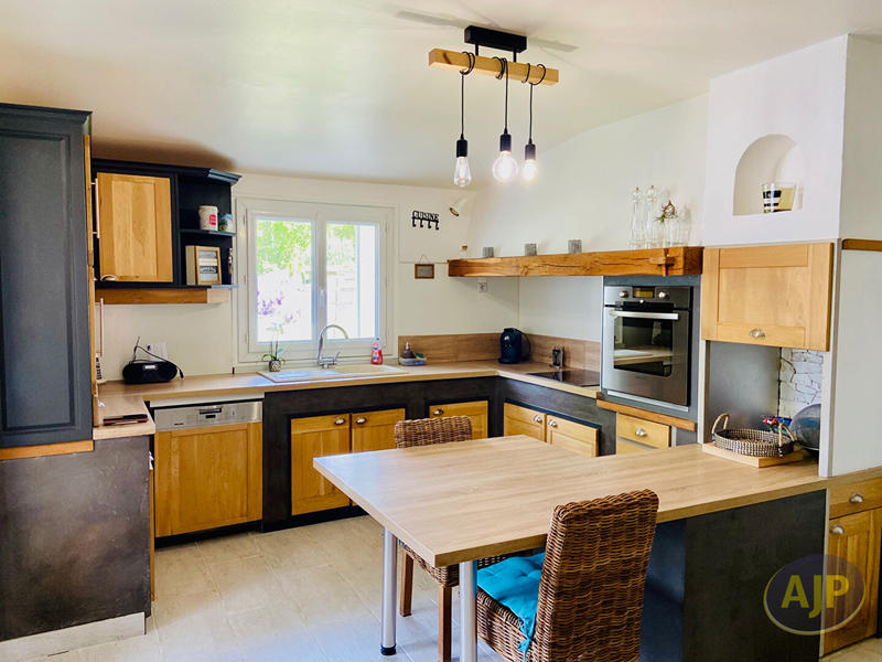 Maison - 178 m² - 5 pièces