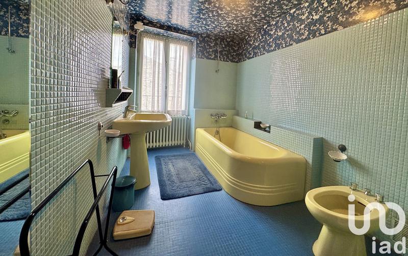 Maison - 182 m² - 10 pièces