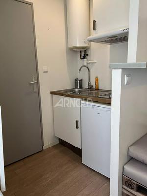 Local commercial - 10 m² - 1 pièce