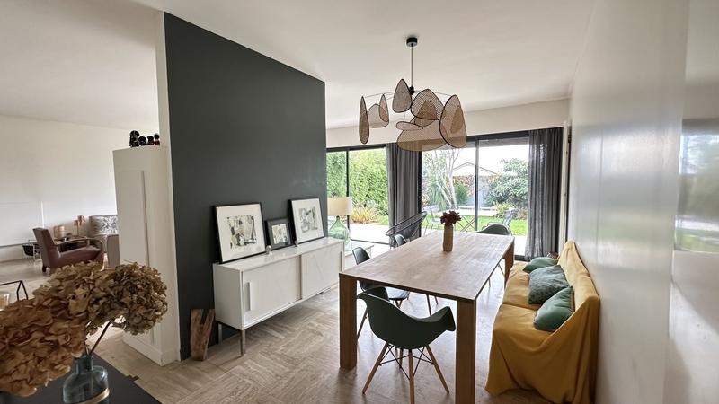 Maison - 216 m² - 6 pièces