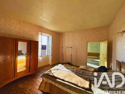 Maison - 198 m² - 7 pièces