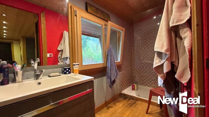 Châlet - 184 m² - 9 pièces