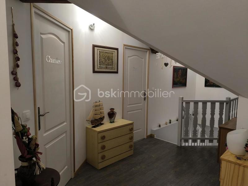 Maison - 218 m² - 10 pièces