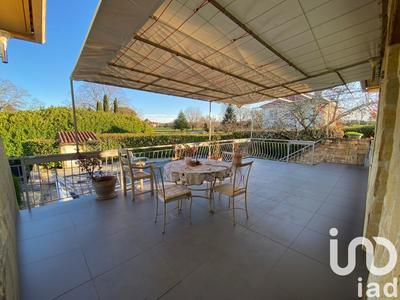 Maison - 186 m² - 8 pièces