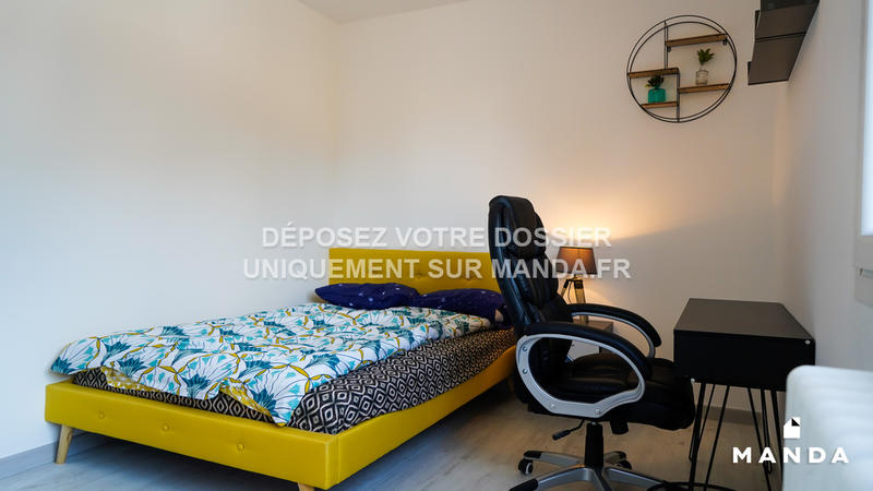 Chambre - 11 m² - 5 pièces