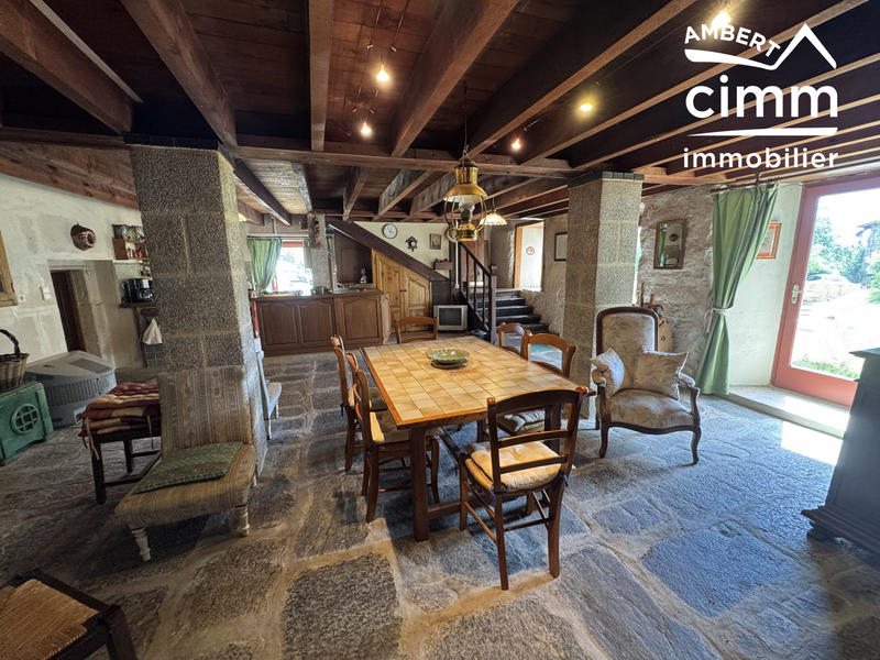 Maison - 135 m² - 6 pièces