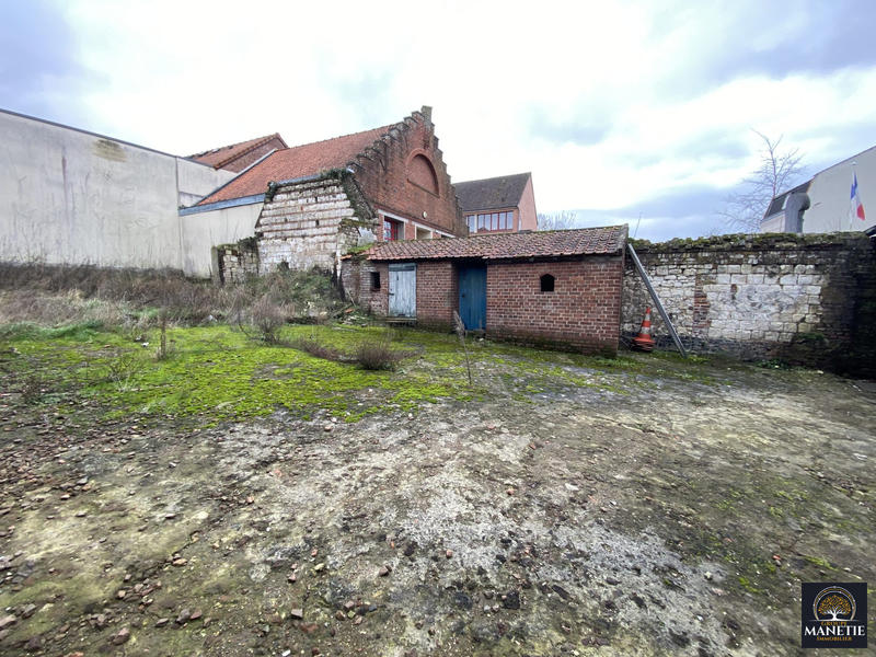 Maison ancienne - 225 m² - 3 pièces