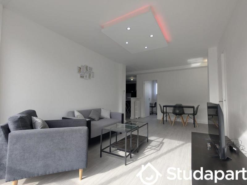 Chambre - 9 m² - 1 pièce