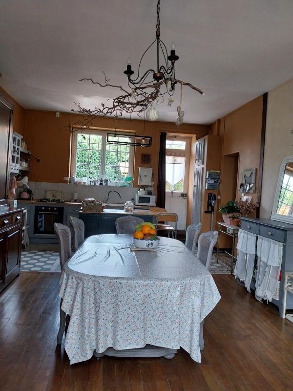 Maison - 260 m² - 9 pièces