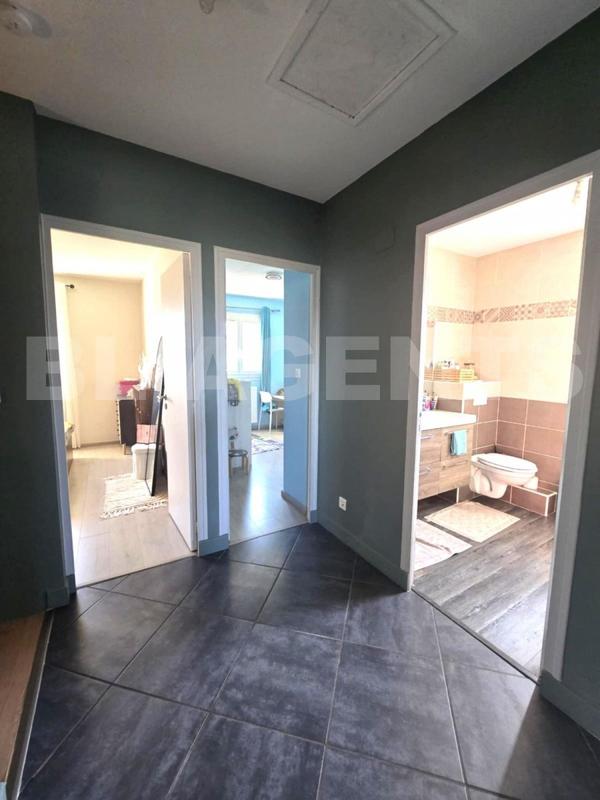 Maison - 90 m² - 4 pièces