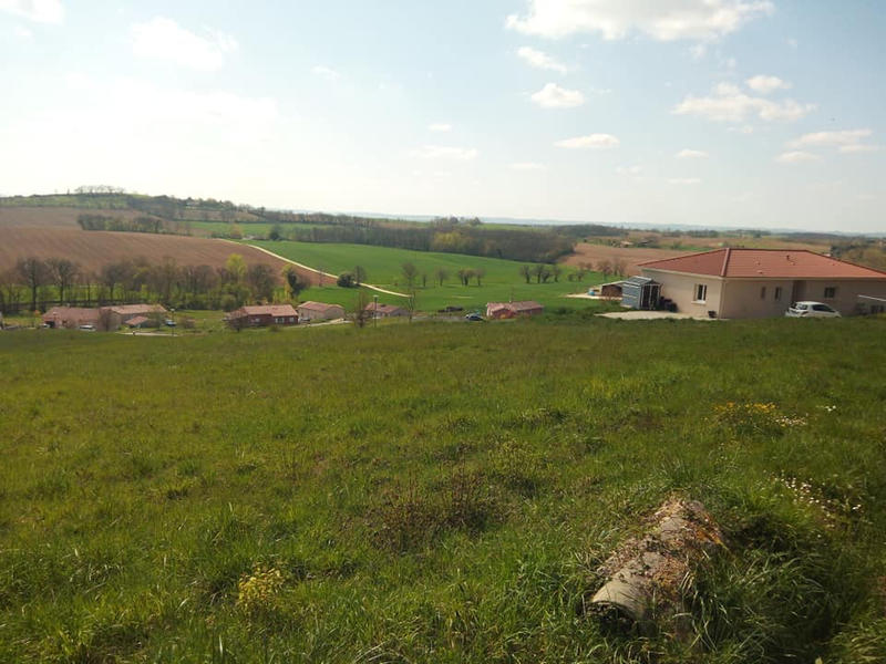 Terrain constructible - 1 000 m²