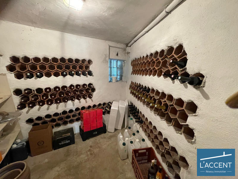 Maison - 375 m² - 15 pièces