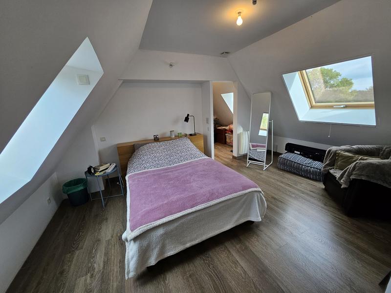 Maison - 143 m² - 9 pièces