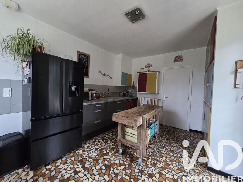 Maison - 203 m² - 7 pièces