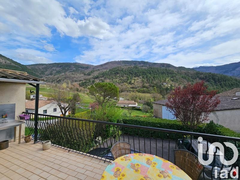 Maison de village - 95 m² - 5 pièces