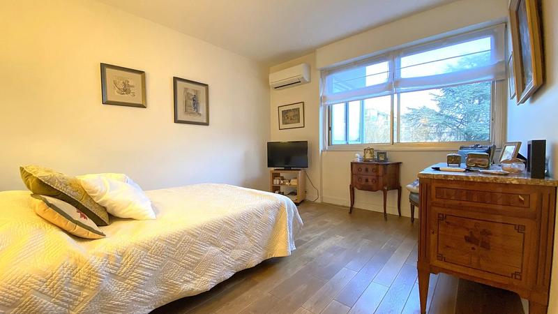 Appartement - 143 m² - 4 pièces