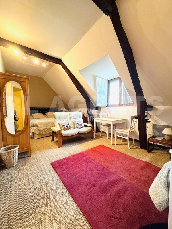 Maison - 264 m² - 7 pièces