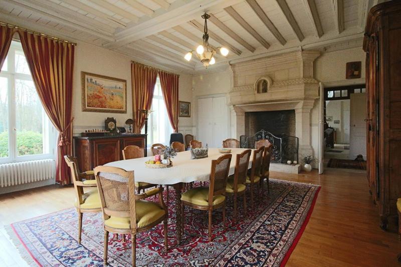 Demeure - 700 m² - 13 pièces