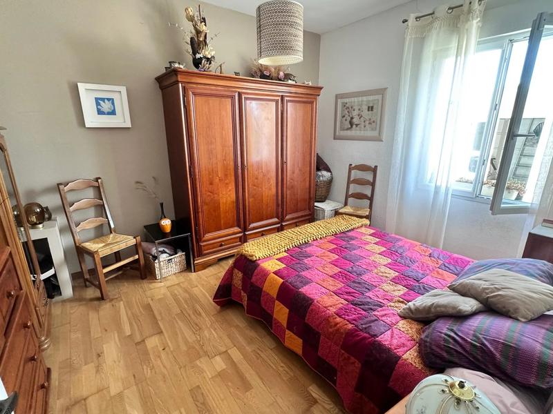 Maison - 275 m² - 9 pièces