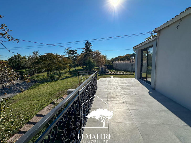 Maison - 288 m² - 10 pièces