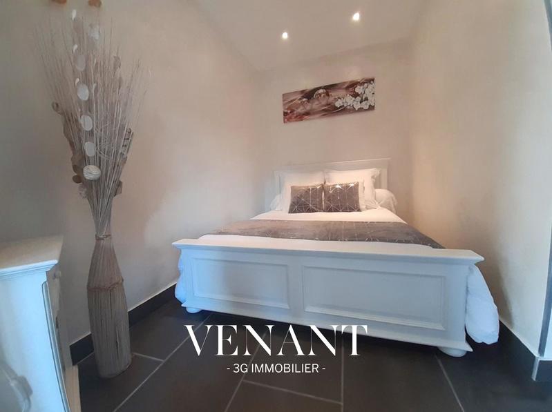 Villa - 457 m² - 16 pièces