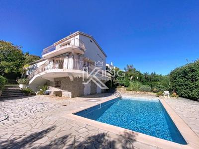 Villa - 141 m² - 4 pièces