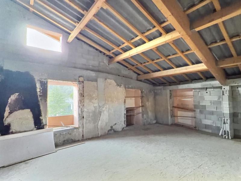 Loft - 74 m² - 4 pièces