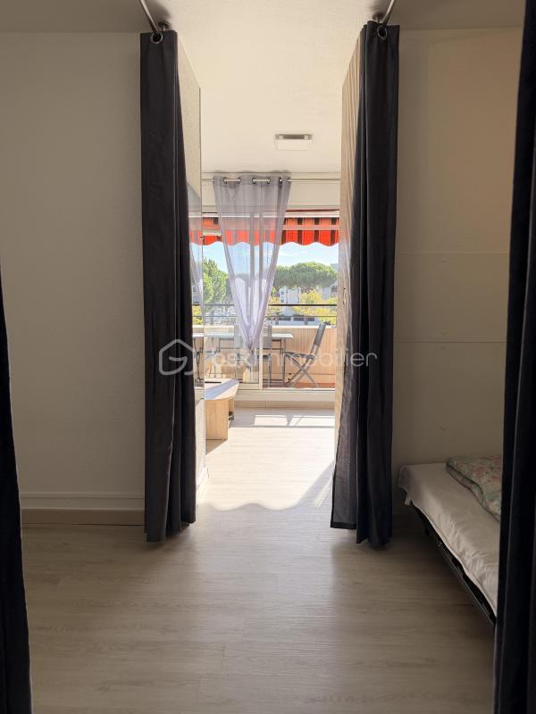 Studio - 24 m² - 1 pièce