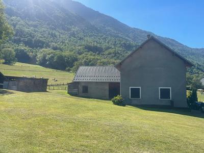 Maison - 127 m² - 8 pièces